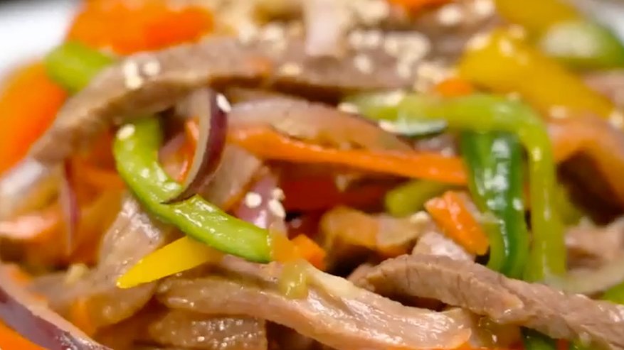 Главная картинка новости: Забудьте про жирное «Оливье» на майонезе: готовлю на Новый год пикантный салат «Восточный» без майонеза