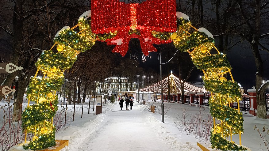 Главная картинка новости: Россиян переводят на двухдневную рабочую неделю: когда будем отдыхать - даты уже известны