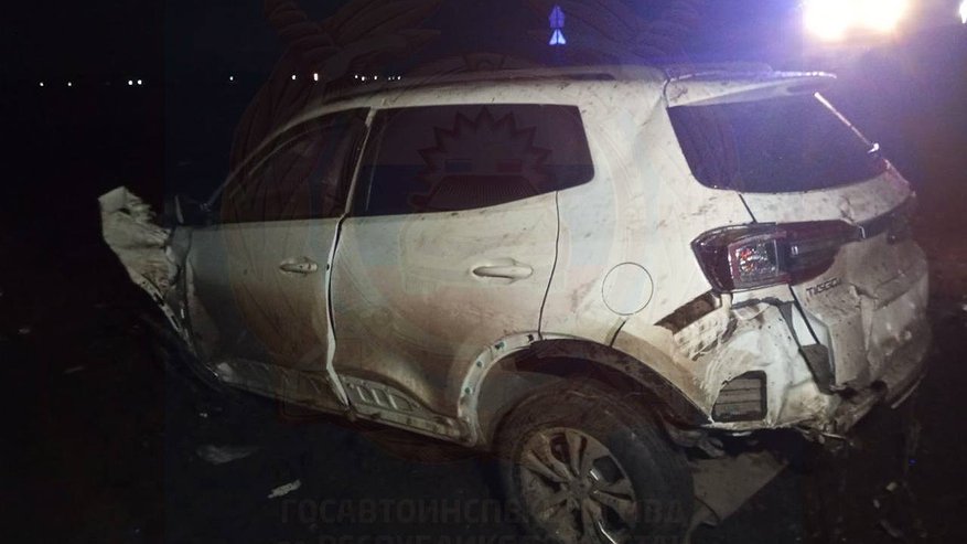 Главная картинка новости: В Татарстане погиб автомобилист после съезда в кювет