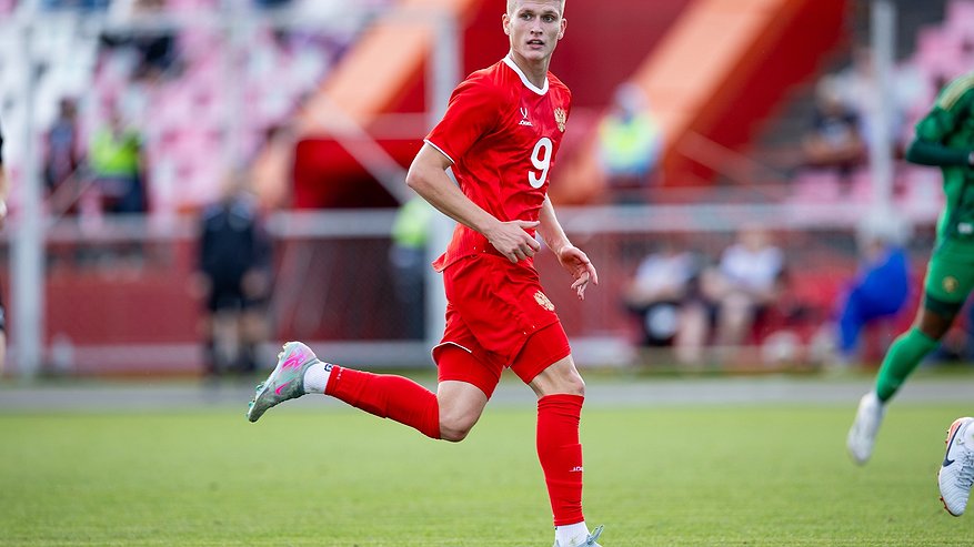 Главная картинка новости: Нападающий «КАМАЗа» Даниил Моторин получил вызов в молодёжную сборную России