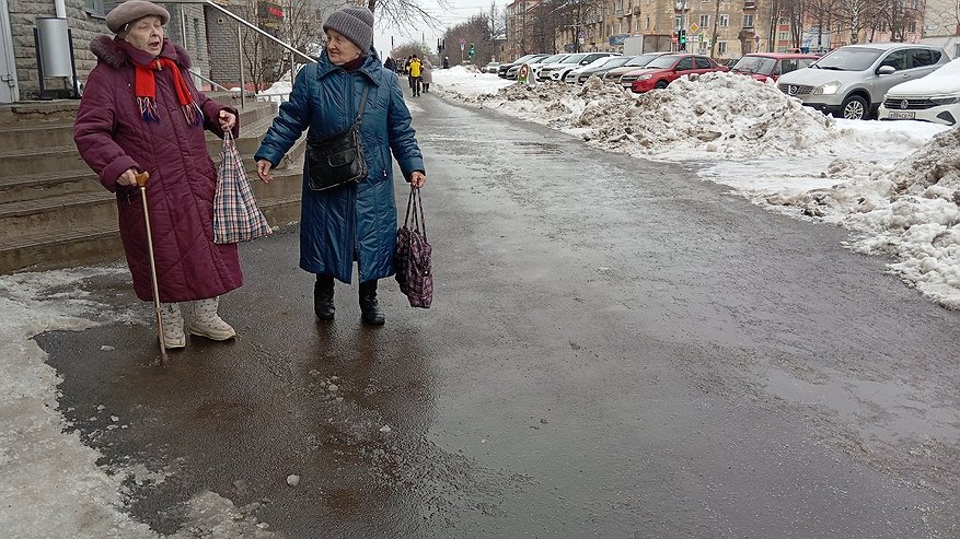 Главная картинка новости: С кем должны жить пожилые люди, а с кем - ни в коем случае нельзя, особенно после 70 лет