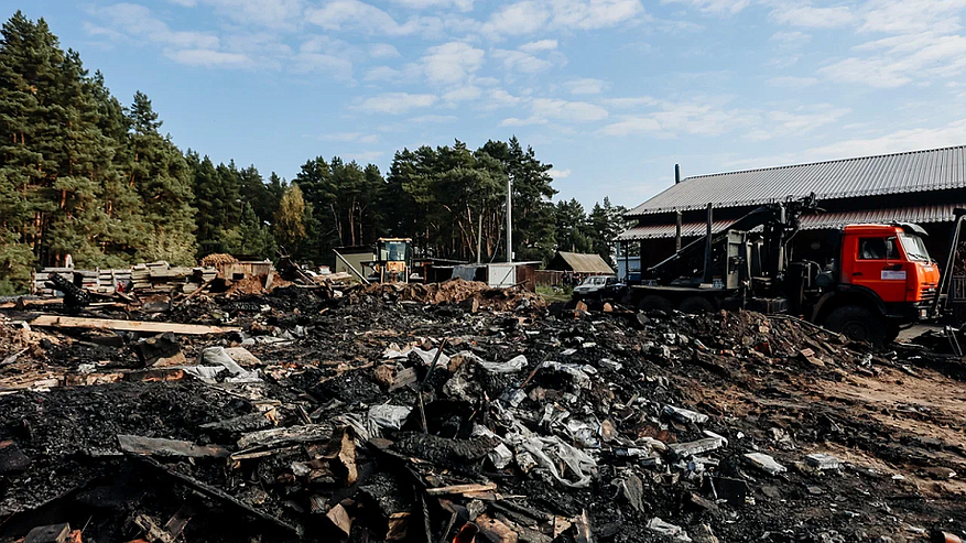 Главная картинка новости: Под Челнами возводят новое здание развлекательного центра «Чудодеи», сгоревшего после крупного пожара