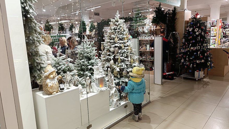 Главная картинка новости: Новогодние праздники переносят из-за ситуации в России: январские каникулы 2025-2026 годов больше не будут такими, как раньше