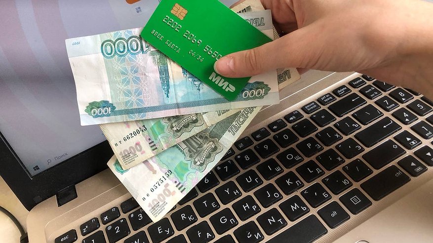 Главная картинка новости: В Челнах внучка перевела мошенникам 250 тысяч рублей с карты бабушки