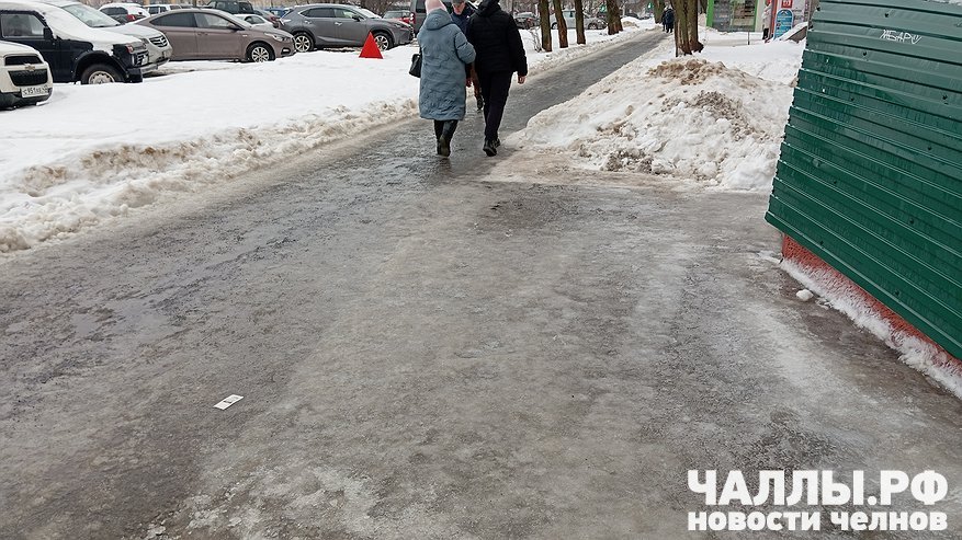 Главная картинка новости: Боец СВО отсудил у челнинской УК 815 тысяч рублей за перелом ноги на обледеневшем тротуаре