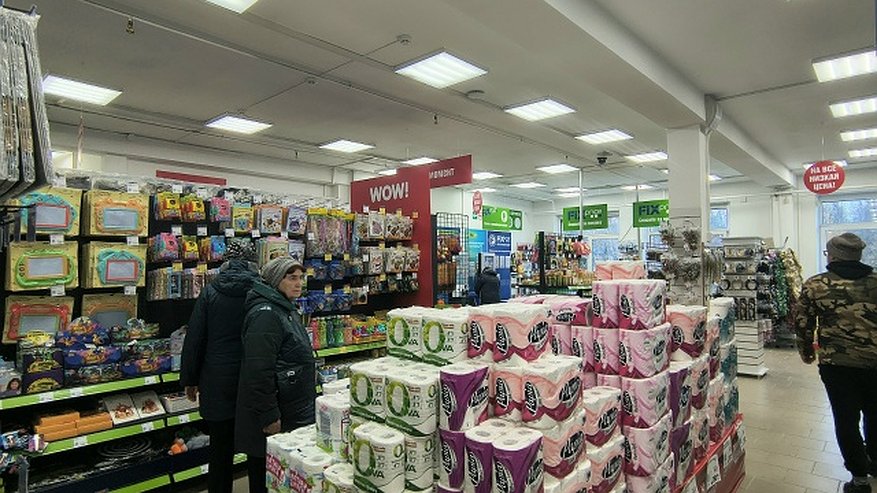 Главная картинка новости: "Фикспрайсу" конец? Россияне выбирают ходить в новый магазин, в котором лучше ассортимент и цены - вот о чем речь