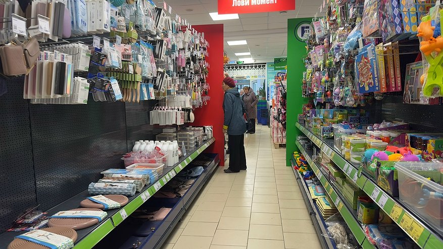 Главная картинка новости: 32-летняя жительница Набережных Челнов попалась на краже косметики