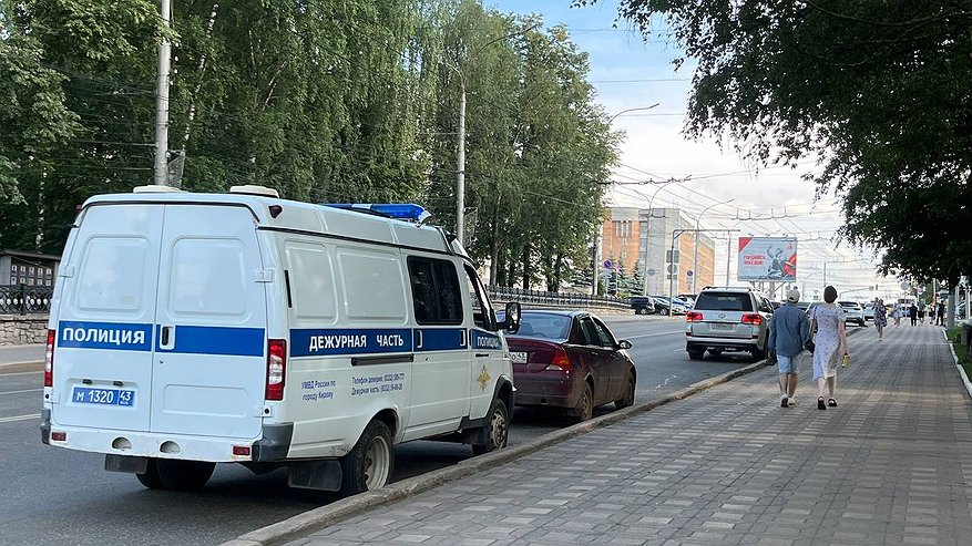 Главная картинка новости: Челнинца обвиняют в  даче взятки врачу