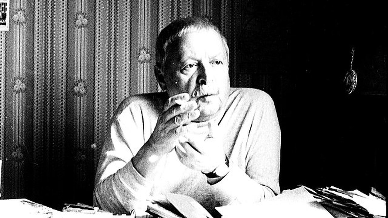 Главная картинка новости: Почему с возрастом от людей нужно держаться подальше: запомните эти простые и мудрые слова Юрия Левитанского