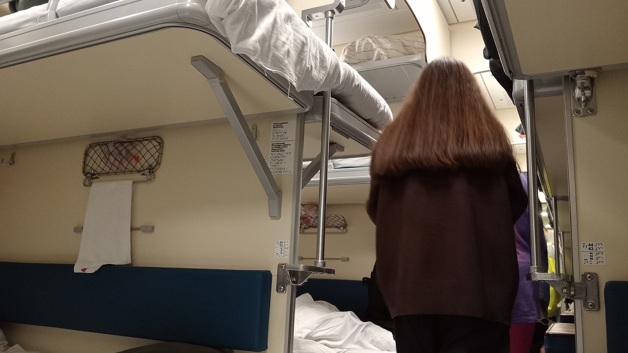 Главная картинка новости: "Путешествуя поездом в России, вы будете плакать": американец не стал молчать о незабываемой поездке в плацкарте