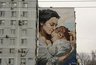 Миниатюра новости: В Казани напротив перинатального центра появился очень трогательный мурал