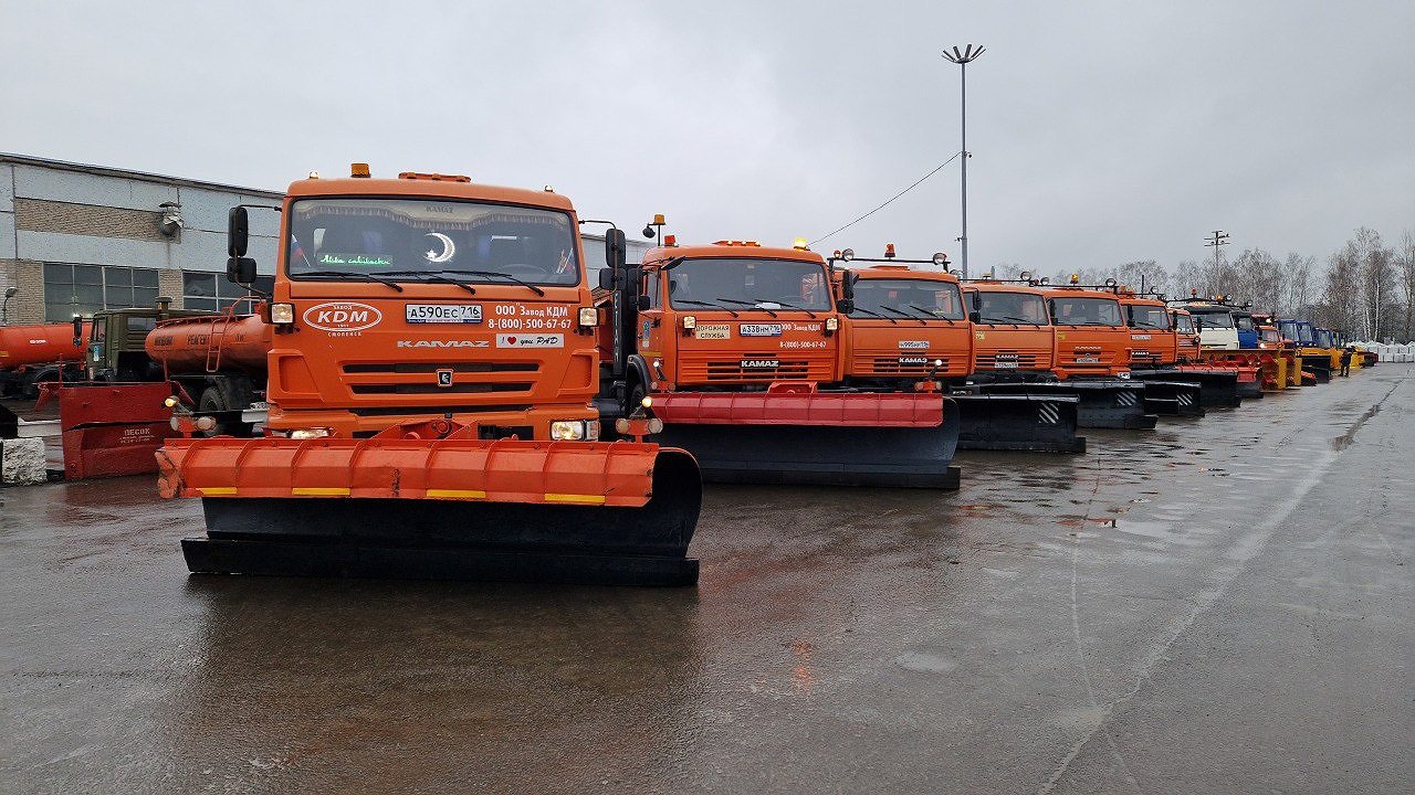 Главная картинка новости: Из-за бесснежной зимы дорожники Челнов продлили сезон ремонта