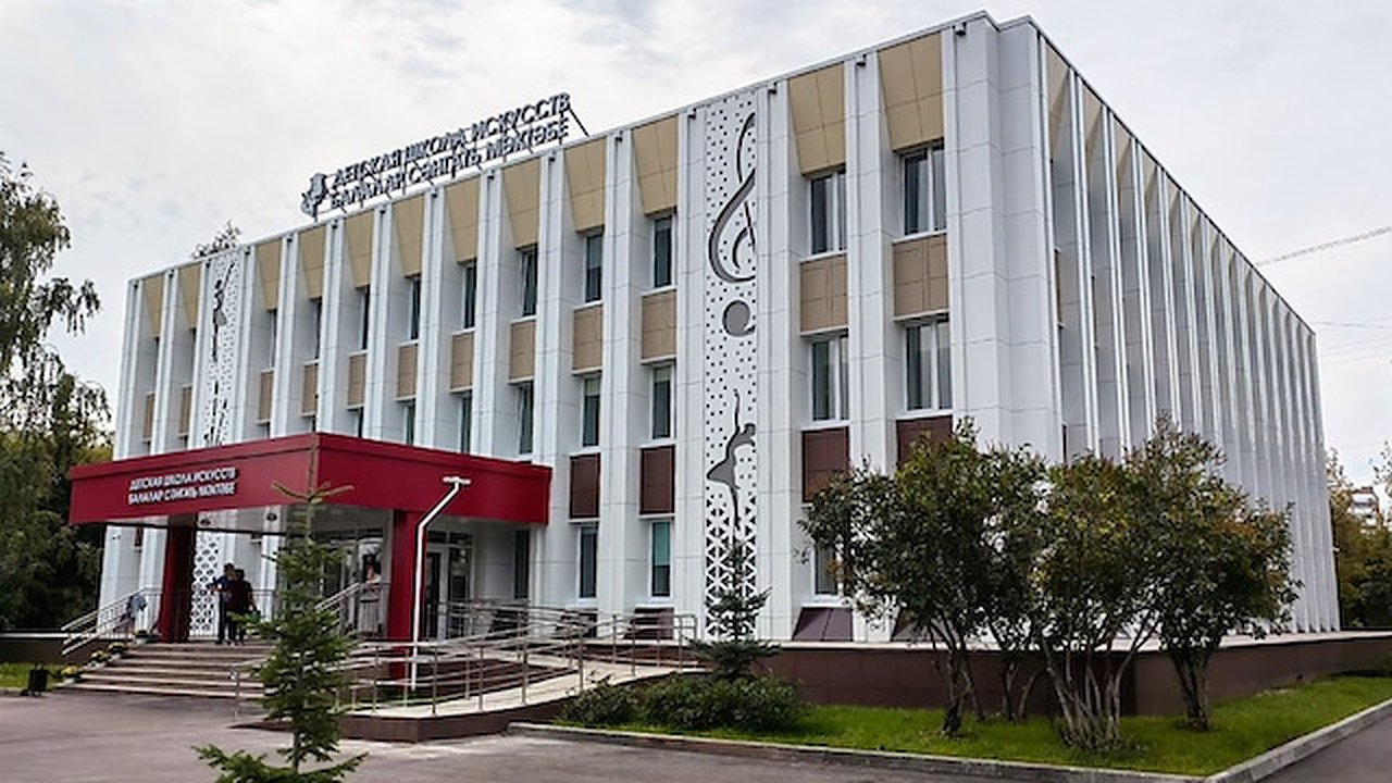 Главная картинка новости: Детская школа искусств в Набережных Челнах открылась в обновленном здании