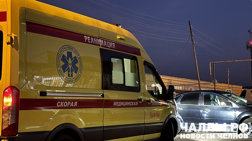 Главная картинка новости: В Челнах пешеход, сбитый автобусом на Автозаводском проспекте, скончался в больнице