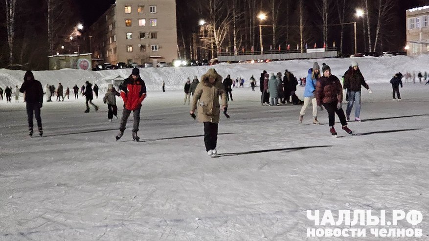 Главная картинка новости: Каток «Медео» в Челнах откроется к Новому году — ждут морозов