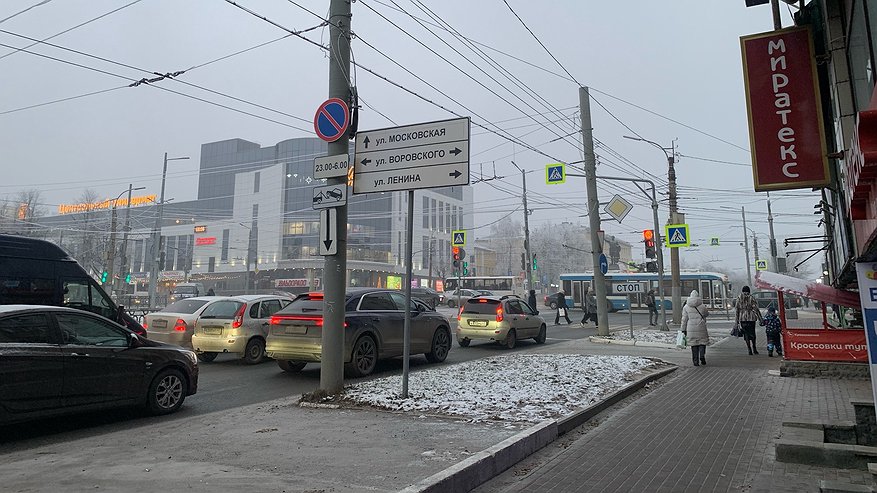 Главная картинка новости: Заглушил двигатель на обочине - получил штраф: ловушка новых правил ПДД для невнимательных - объясняет автоэксперт