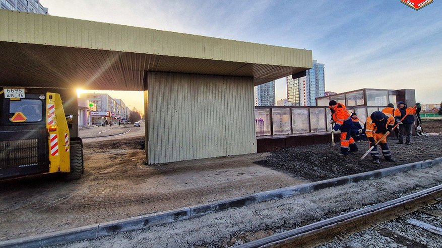 Главная картинка новости: Остановку «Бумажников» в Челнах спешно ремонтируют из-за жалоб горожан на опасность