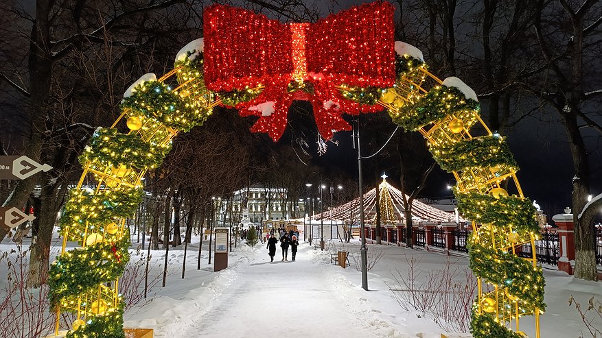 Главная картинка новости: Выходные снова перенесли из-за ситуации в стране: зимние каникулы 2025-2026 уже не будут прежними