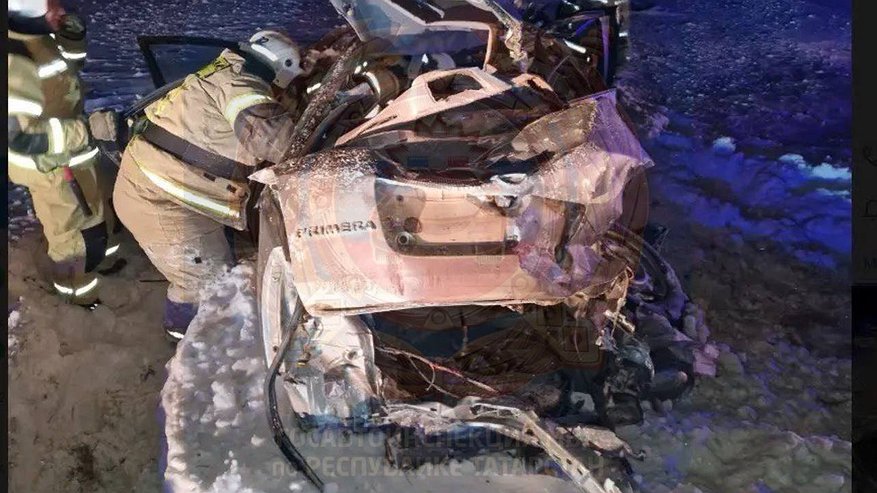 Главная картинка новости: Лобовое столкновение с грузовиком в Альметьевском районе унесло жизнь человека