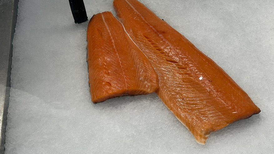 Главная картинка новости: Диетологи назвали дешевую рыбу, которая по пользе легко обходит лосося