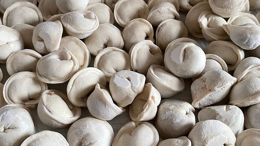 Главная картинка новости: Добавляю 1 ложку на 500 гр. муки — и тесто для пельменей нежное и эластичное: получается ресторанный шедевр