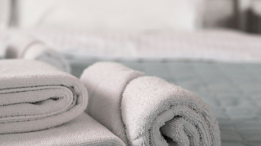 Главная картинка новости: Как часто нужно менять постельное белье и полотенца взрослым и детям: запомните раз и навсегда