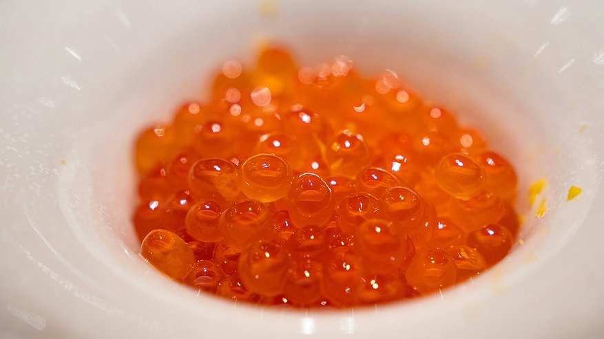 Главная картинка новости: Нашли кишечную палочку: этим маркам красной икры не место на вашем новогоднем столе