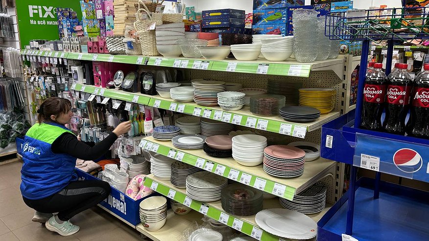 Главная картинка новости: На минутку заглянула в Fix Price и была поражена новинками: лампы, кондиционеры для белья и хитрые кухонные гаджеты