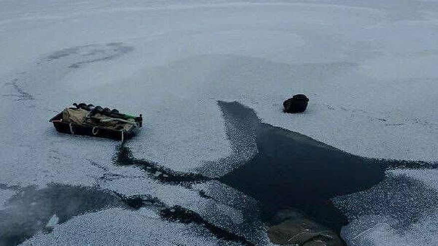 Главная картинка новости: Тело 78-летнего рыбака достали из полыньи на Волге в Татарстане