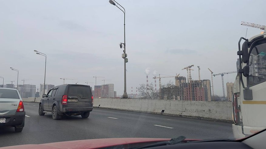 Главная картинка новости: На трассе в Татарстане спасли замерзавшую в сломанной машине семью