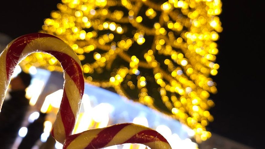 Главная картинка новости: Казань вошла в тройку лидеров по новогоднему оформлению среди городов-миллионников