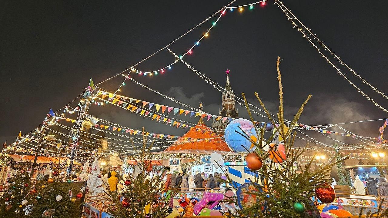 Главная картинка новости: Следующие новогодние каникулы длиной в 12 дней россиянам придется ждать не меньше шести лет