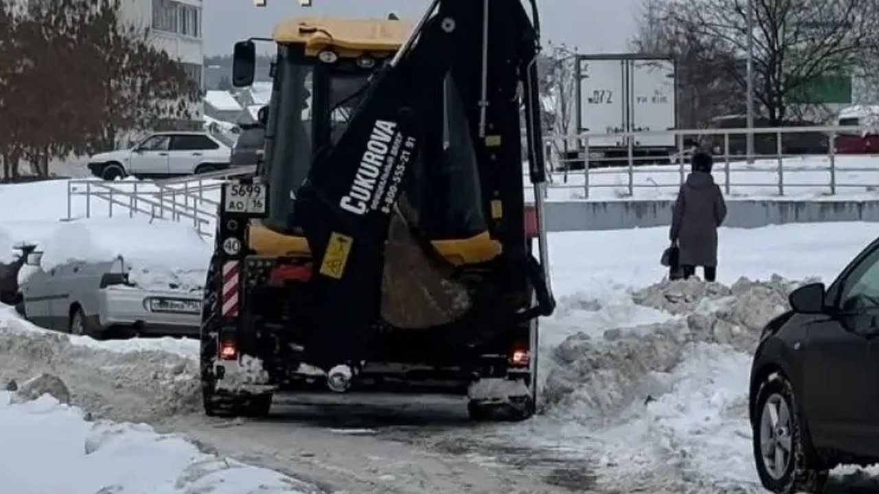Главная картинка новости: В администрации Набережных Челнов назвали проезды, которые очистят от снега 18 января