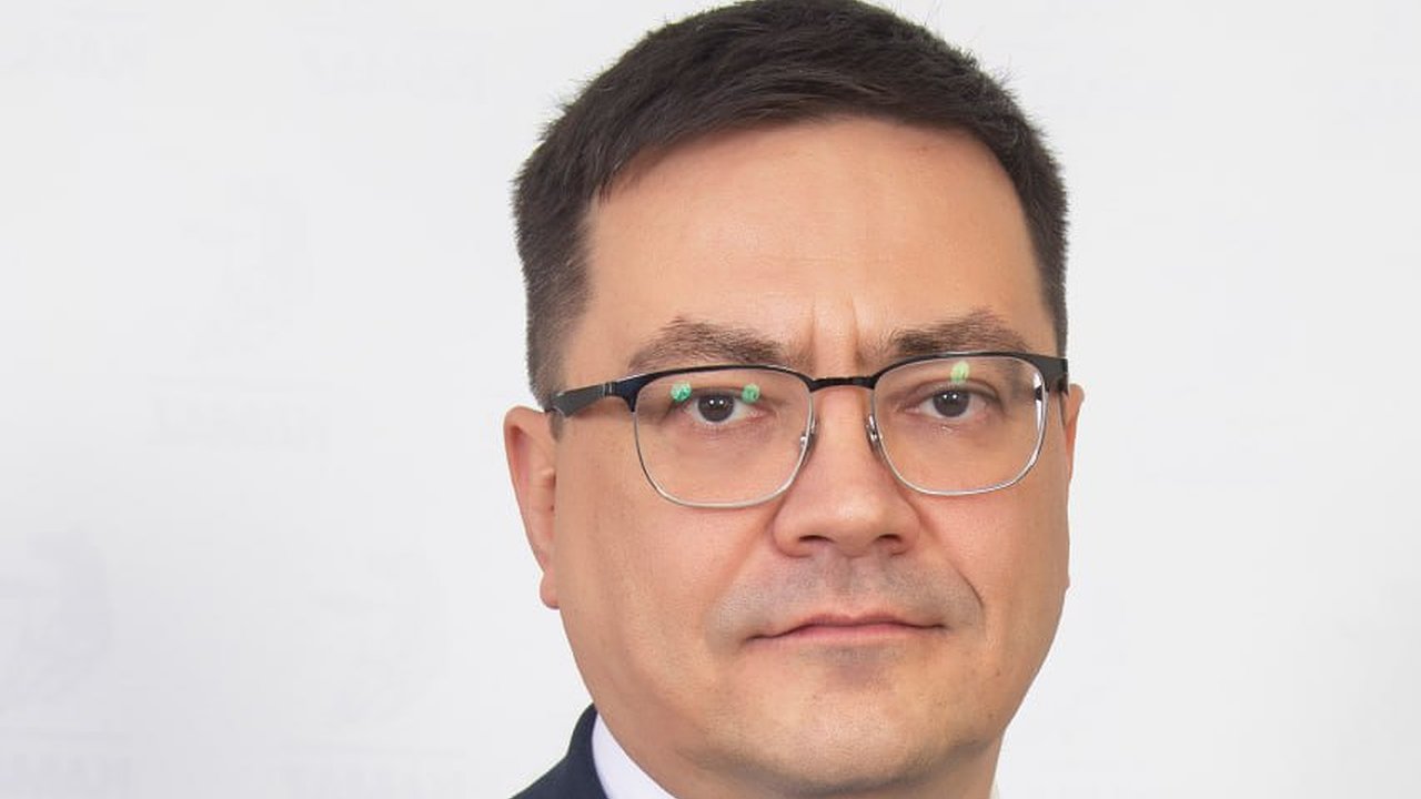 Главная картинка новости: Экс-главред «Вечерних Челнов» и пресс-атташе «КАМАЗ-мастер» возглавил пресс-службу автогиганта