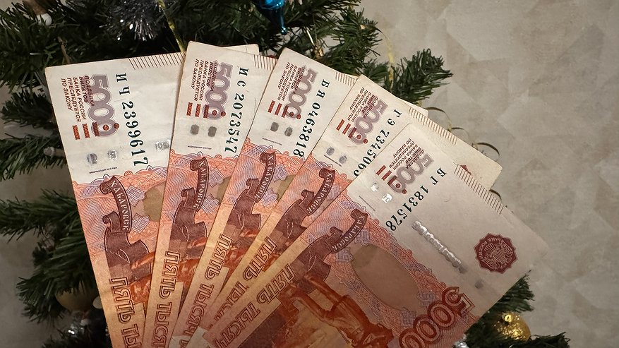 Главная картинка новости: В 1984 году мама внесла 500 рублей на мою сберкнижку к моему 18-летию: сегодня пошла в Сбербанк и узнала, сколько мне причитается