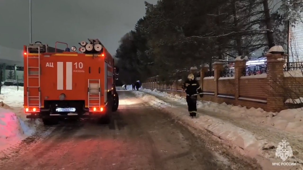 Главная картинка новости: В Казали из-за пожара у больницы  эвакуировали 136 человек