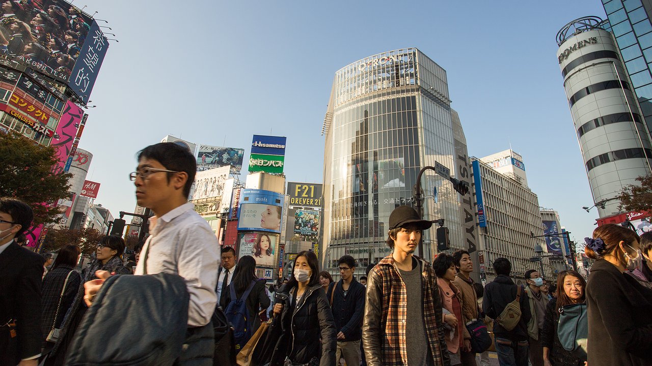 Главная картинка новости: Зачем японцы садятся на унитаз лицом вперед - сильно удивитесь, когда узнаете