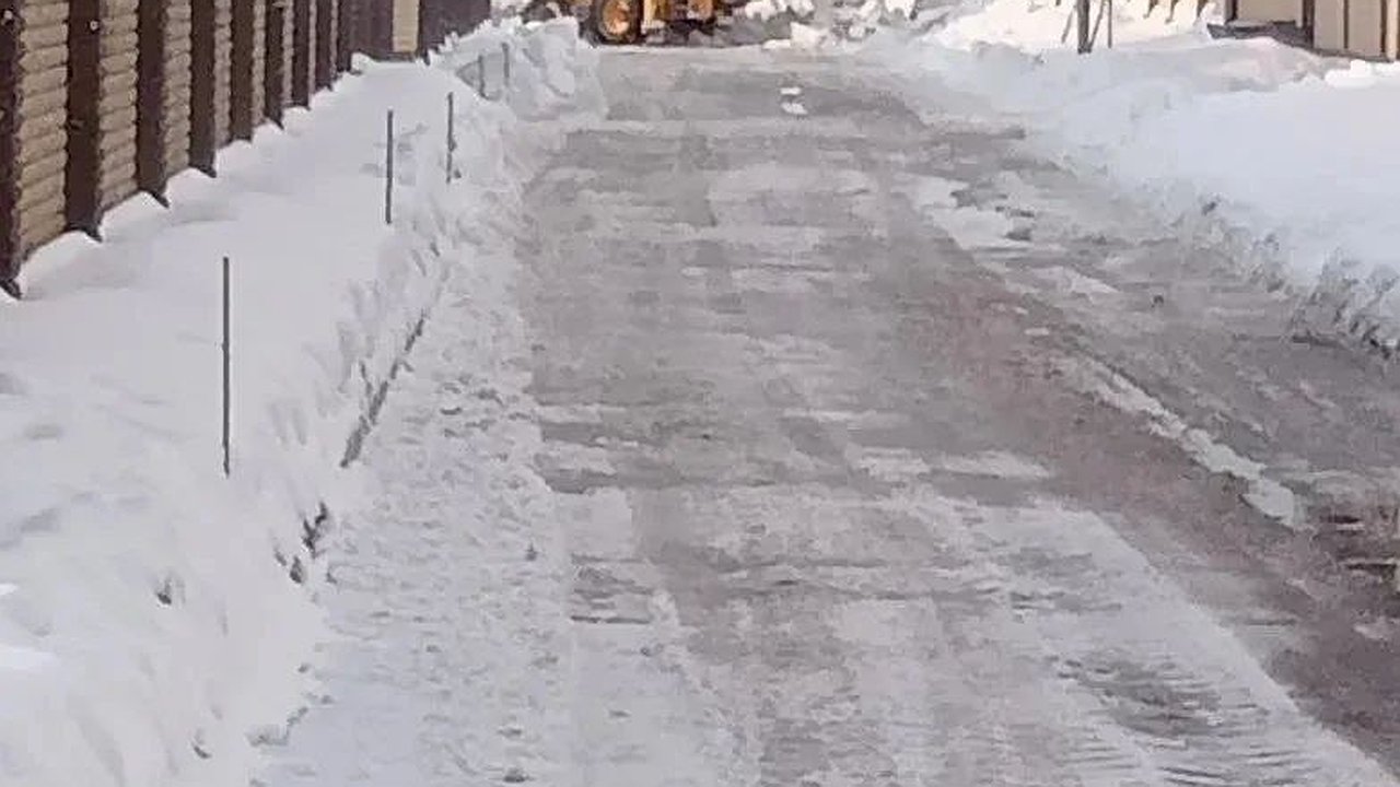 Главная картинка новости: В Челнах огромный комок влажных салфеток вызвал коммунальную аварию