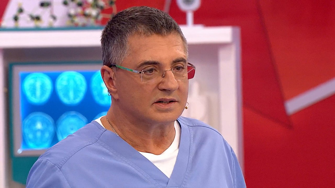 Главная картинка новости: Доктор Мясников советует россиянам есть 8 продуктов каждый день - хотя бы по чуть-чуть