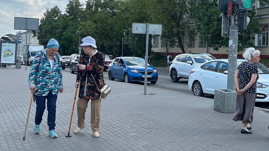 Главная картинка новости: Январским пенсиям поменяют график: кто получит деньги досрочно и как узнать свою дату выплаты