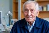 Миниатюра новости: Уберите из дома всего одну вещь – и будете жить дольше: 92-летний кардиолог Евгений Чазов дал совет для здорового сердца