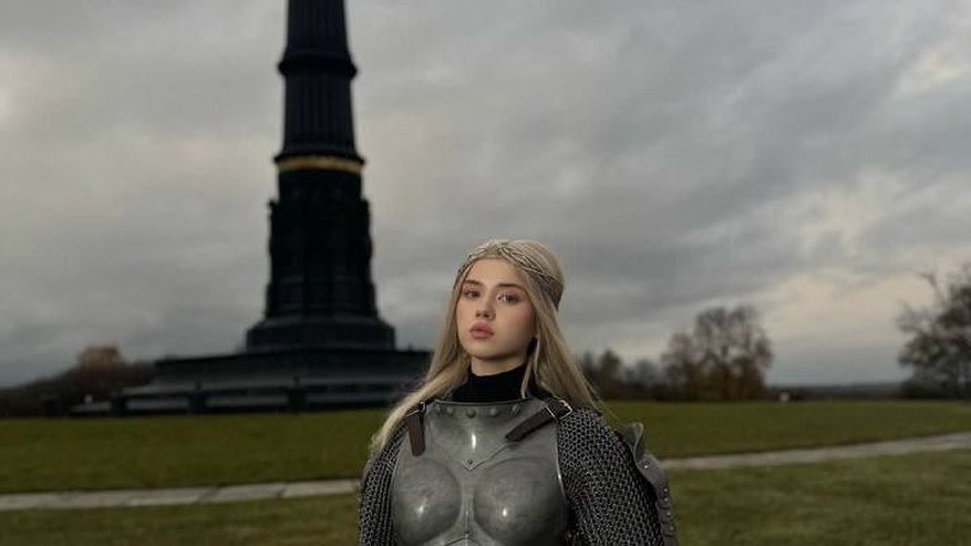 Главная картинка новости: Челнинская певица представила патриотическую песню на Куликовом поле