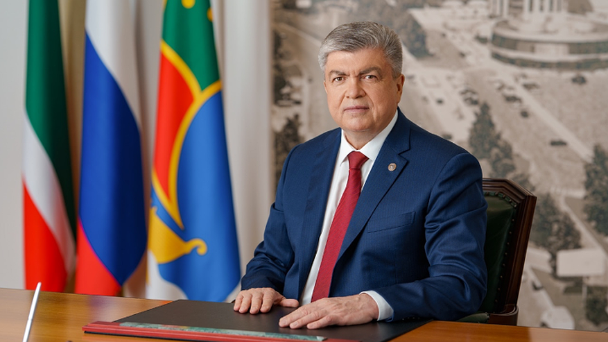 Главная картинка новости: Наиль Магдеев: пусть Рождество наполнит дома уютом и миром