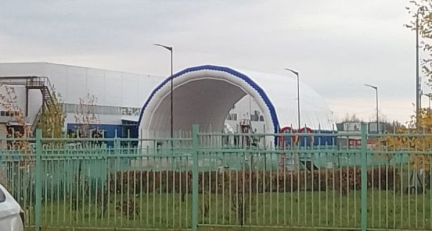 Челнинцы гадают, что за надувная арка появилась у «Эссена»