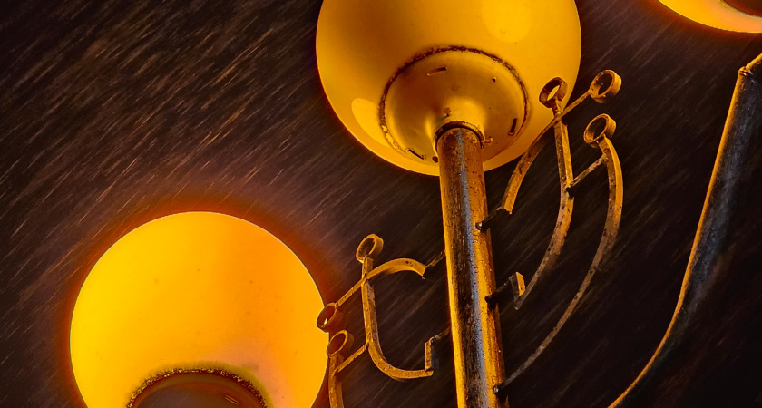 Жители Сидоровки остались без уличного освещения из-за долгов