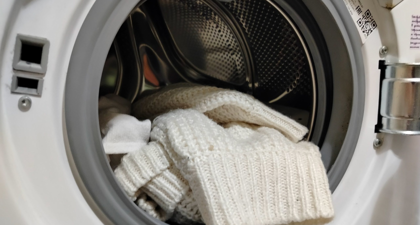 Кидаю палочки для суши в стиралку, и она работает как новая: копеечный способ, который знают только мастера