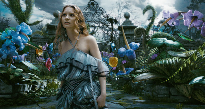 В Англии так называли королев, а мы сейчас нос воротим: красивое имя для дочери - в переводе значит "благородная"