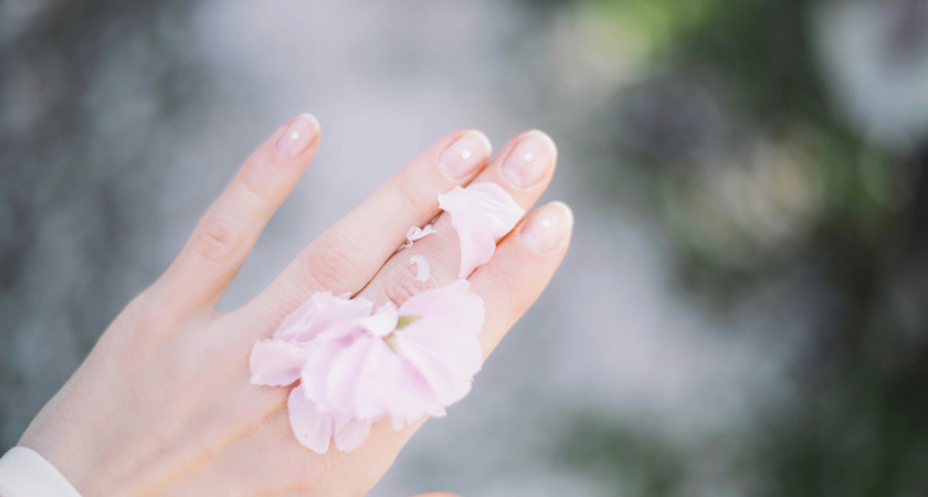 Делаю японский маникюр зубной пастой: ногти крепкие, гладкие, прозрачные — ни копейки не трачу