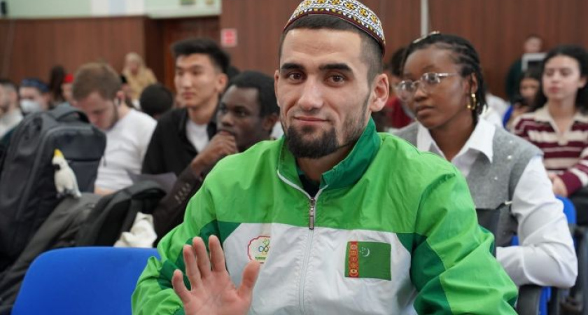 Студент НГПУ Вепа Гурбанов стал призером Всероссийского конкурса иностранных студентов StudRussia - 2025