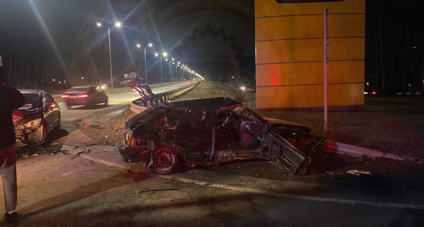 В Набережных Челнах «девятка» попала в смертельное ДТП при развороте